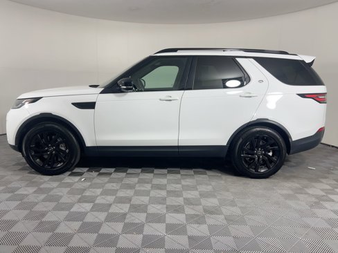 Used 2018 Land Rover Discovery HSE image 2