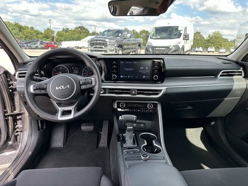 Used 2022 Kia K5 LXS image 17