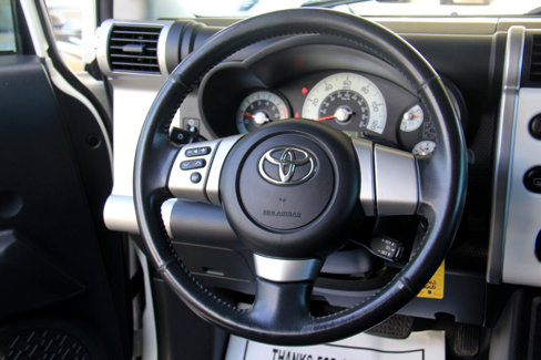 Used 2010 Toyota FJ Cruiser 4WD image 11