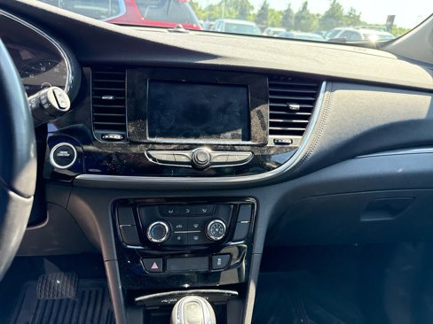 Used 2022 Buick Encore Preferred w/ Safety Package image 9
