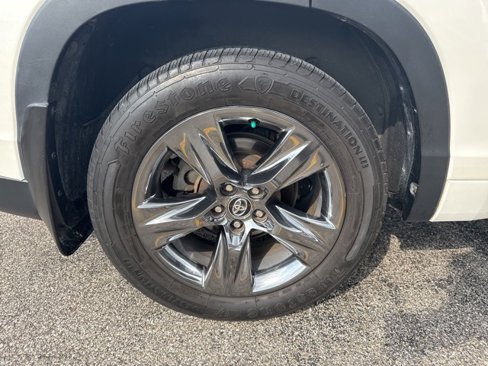 Used 2018 Toyota Highlander Limited image 10