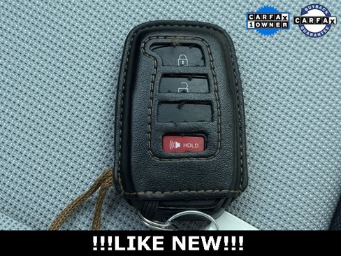 Used 2025 Toyota Corolla SE w/ SE Package image 31