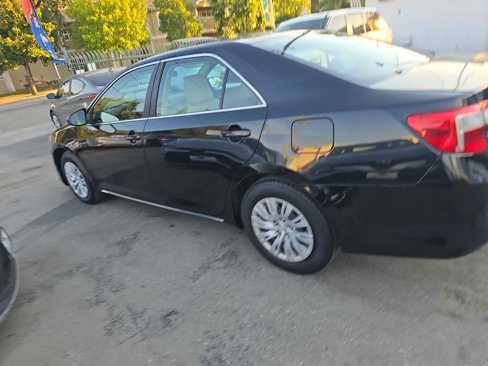 Used 2013 Toyota Camry L image 7