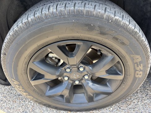Used 2021 Toyota RAV4 LE image 6