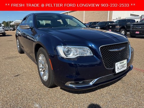 Used 2015 Chrysler 300 C w/ Light Group image 1
