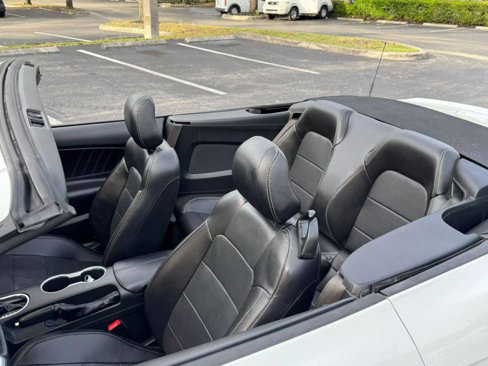 Used 2018 Ford Mustang Premium image 10