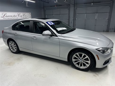 Used 2018 BMW 320i xDrive Sedan w/ Convenience Package image 8