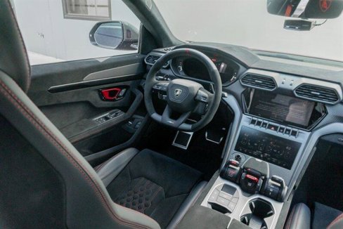 Used 2023 Lamborghini Urus Performante image 54