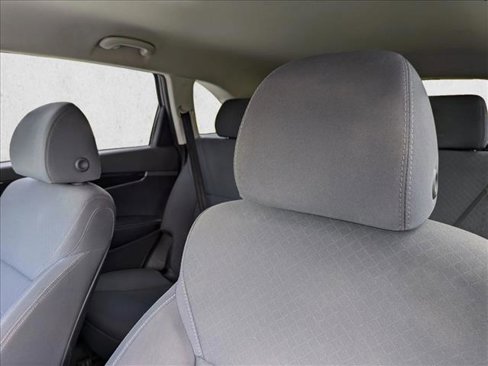 Used 2019 Kia Sorento LX image 4