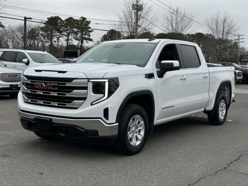 Used 2024 GMC Sierra 1500 SLE image 1