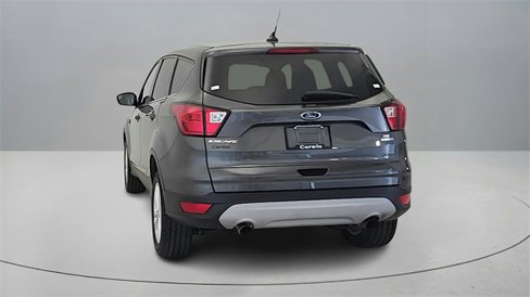 Used 2019 Ford Escape SE image 6