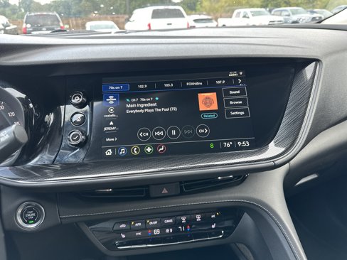 Used 2023 Buick Envision Essence image 28