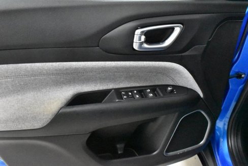 Used 2022 Jeep Compass Latitude image 19