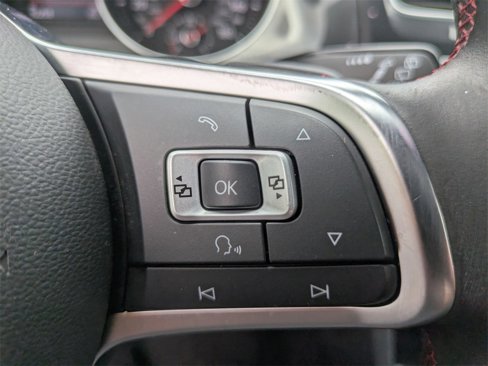 Used 2017 Volkswagen GTI SE image 20