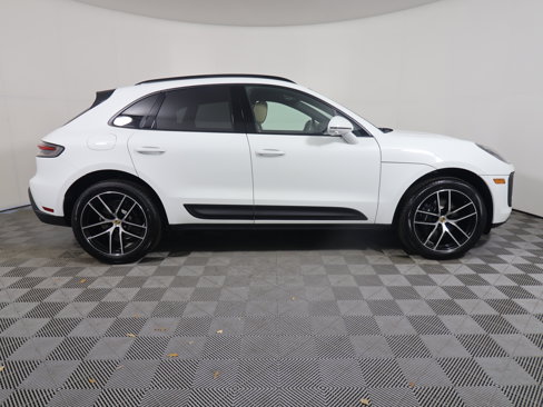 New 2025 Porsche Macan image 8