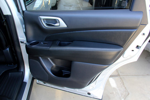 Used 2017 Nissan Pathfinder Platinum image 34