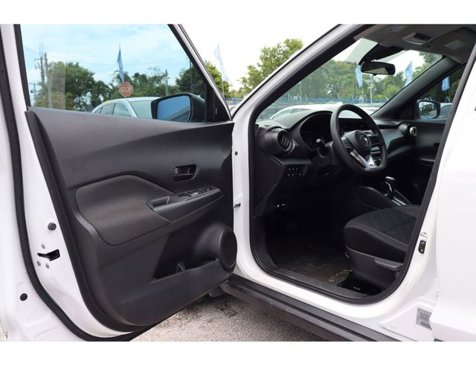 Used 2020 Nissan Kicks S image 19
