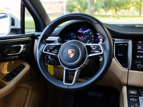 Used 2018 Porsche Macan Sport Edition image 32