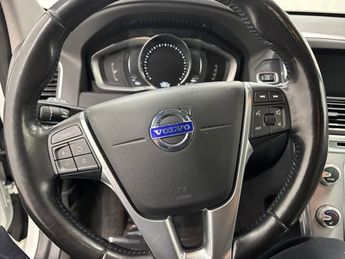 Used 2017 Volvo XC60 T6 Dynamic w/ Climate Package image 14