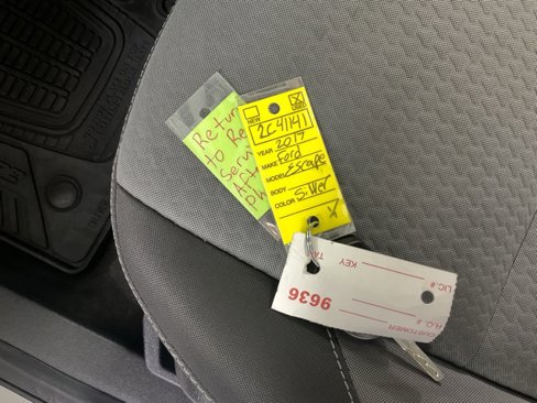 Used 2017 Ford Escape SE image 45