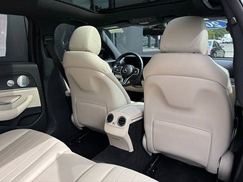 Used 2020 Mercedes-Benz E 350 4MATIC Sedan image 32