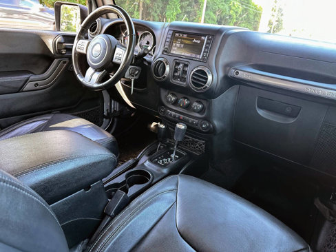 Used 2018 Jeep Wrangler Unlimited Sahara image 22