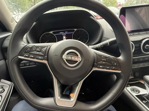Used 2024 Nissan Sentra SV image 16