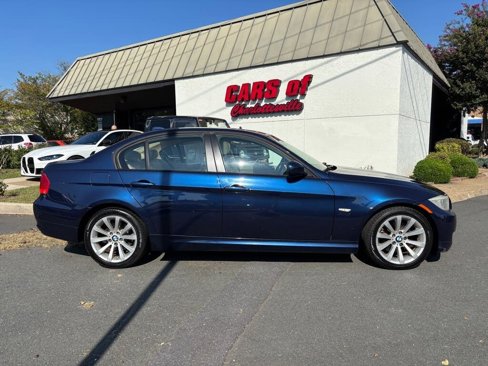 Used 2011 BMW 328i xDrive Sedan image 1