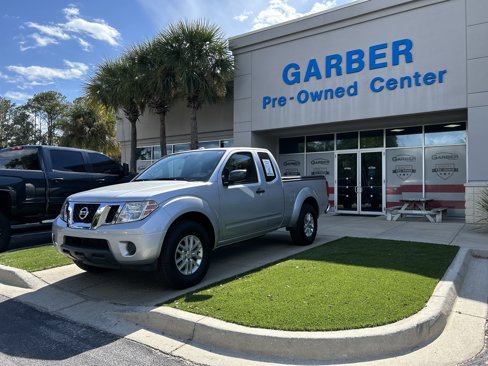 Used 2016 Nissan Frontier SV image 3