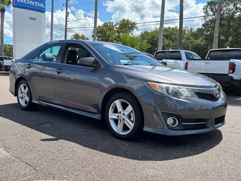 Used 2014 Toyota Camry L image 23