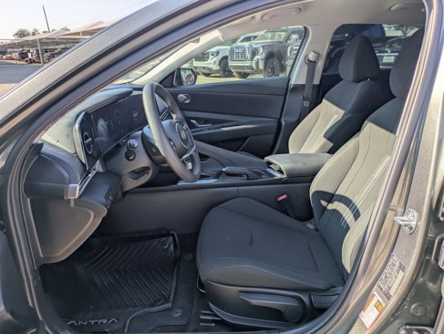 Used 2024 Hyundai Elantra SEL image 9