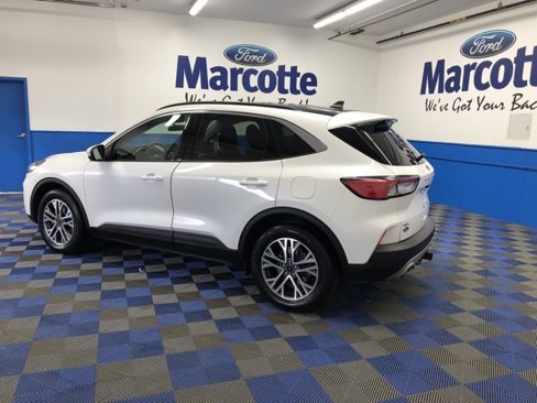 Certified 2022 Ford Escape SEL w/ Technology Package image 2