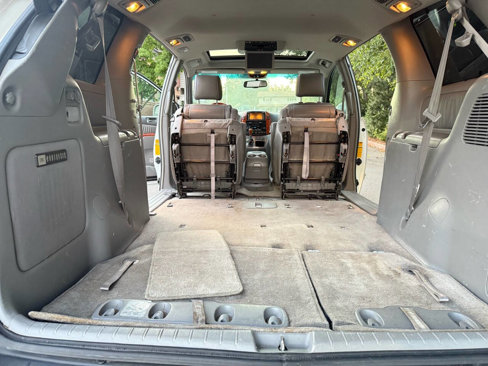 Used 2008 Toyota Sienna XLE Limited image 10