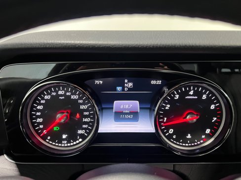 Used 2017 Mercedes-Benz E 300 4MATIC image 23
