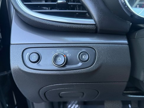 Used 2020 Buick Encore Essence image 18