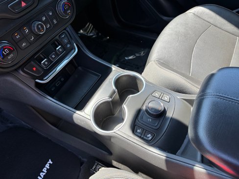 Used 2019 GMC Terrain SLT image 13