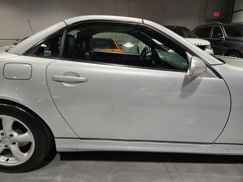 Used 2002 Mercedes-Benz SLK 320 image 13