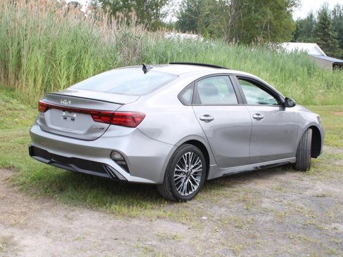Used 2022 Kia Forte GT-Line w/ GT-Line Premium Package image 10