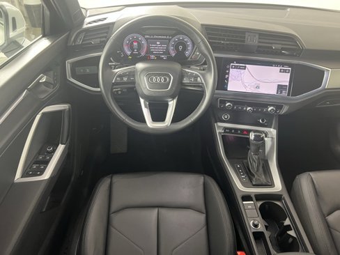 Used 2024 Audi Q3 2.0T Premium Plus w/ Premium Plus Package image 11