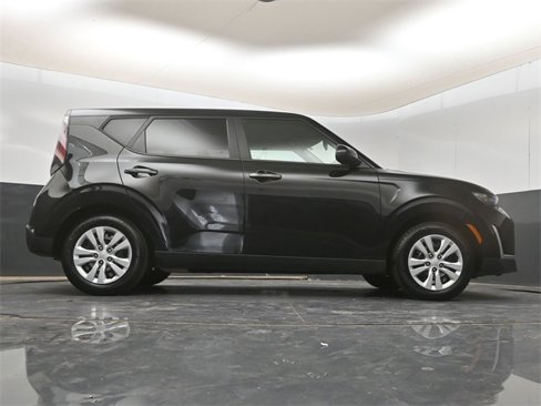 Used 2023 Kia Soul LX image 20