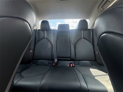 Used 2020 Toyota Camry SE image 26