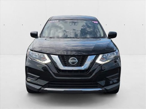 Used 2018 Nissan Rogue S image 2
