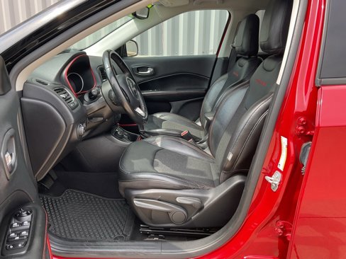 Used 2020 Jeep Compass Trailhawk image 8