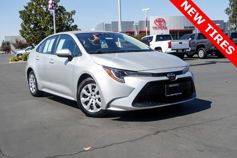 Certified 2022 Toyota Corolla LE image 4