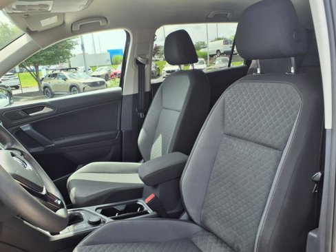 Used 2020 Volkswagen Tiguan S w/ 3rd Row Seat Package image 11