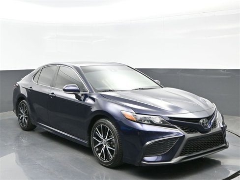 Used 2022 Toyota Camry SE image 8