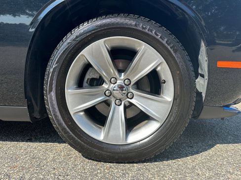 Used 2019 Dodge Challenger SXT image 12