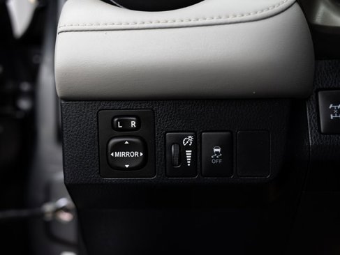 Used 2015 Toyota RAV4 XLE image 23