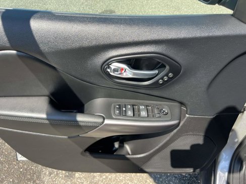 Certified 2021 Jeep Cherokee Limited image 15