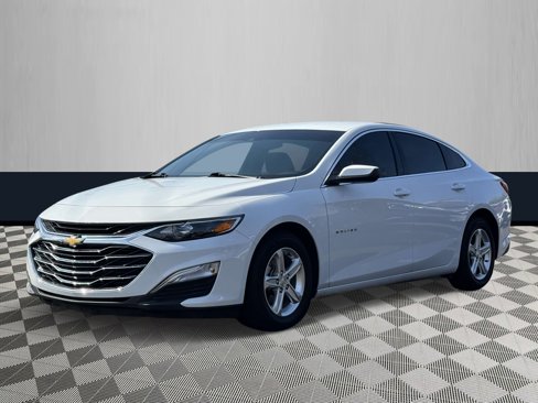 Used 2022 Chevrolet Malibu LS w/ Driver Confidence Package II image 2